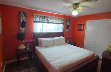 5BR3BA Home, 2 Blocks from Beach, ADA Accessible - Foto 18