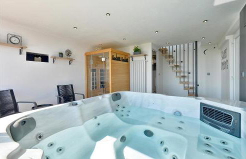 Cozy Home In Novi Marof With Sauna - Foto 43