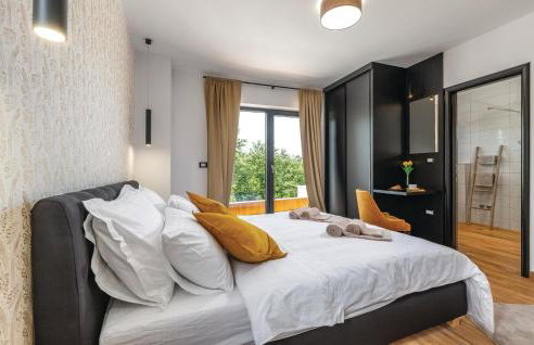 Stunning Home In Sivati - Photo 39