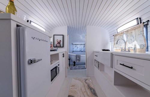 Charming Luxurious Airstream Beautifully Design with Indoor Bath in Texas - Foto 6