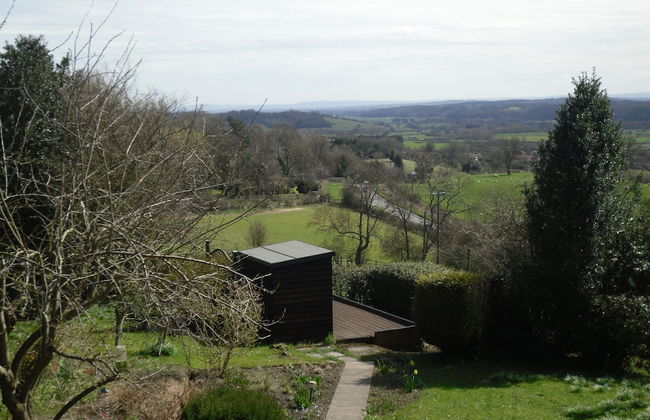 Cottage Sleeps3-fireplace-balcony-garden-mountain - Photo 17