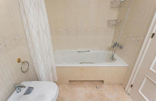 SeaBreezeHeaven - Sea View Apartment, Pool & Spacious Terrace with BBQ - 50m from Sant Pol Beach - Foto 21