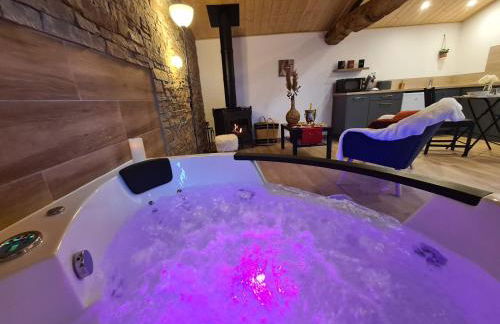 Refuge Insolite avec balnéo privative en forêt - Foto 5