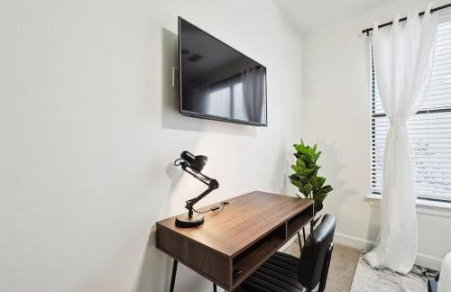 Modern 2B Close to The Star Toyota HQ Legacy West - Foto 6