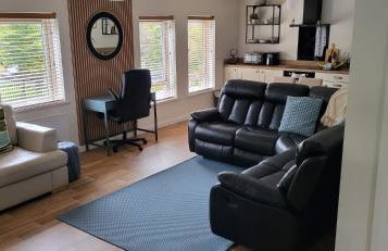 Cathedral View Apartment Derry - Photo 2