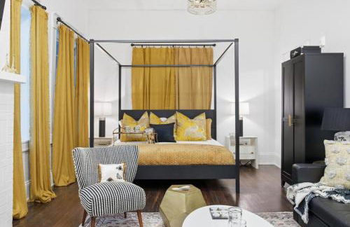 The Raven - 2nd Floor South Wing - Photo 52