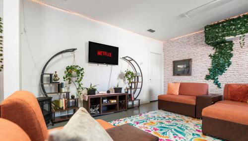 Walk to outlets free designated parking - Foto 1