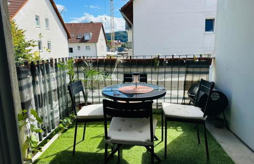 Charmante Wohnung mit kleiner Terasse im Herzen Freiburgs - Foto 2