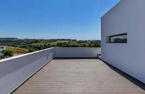 4 Bed Villa - Sleeps 8 - Pool - Garden - Parking - Foto 30