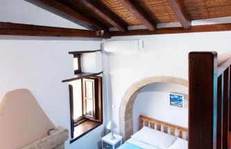 Ypatia Cozy Castle Suite Apartment with Loft - Foto 11