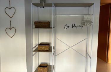 Bajo con jardín a pie de playa y piscina comunitaria con jacuzzi - Foto 21