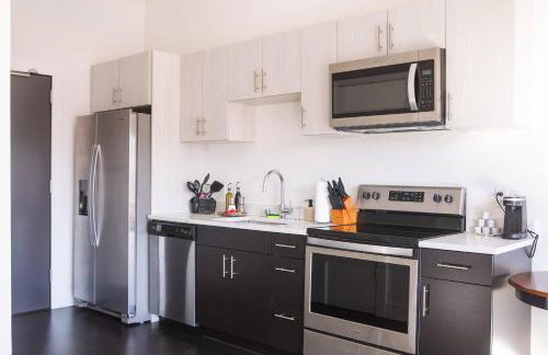 Modern Studio Apt with Rooftop, Gym, and Parking - Foto 13