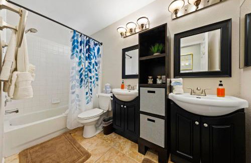 Ultimate Vacation: A Luxurious Oasis with a Pool! - Foto 29