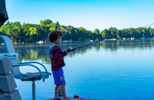 Lakefront Home 4 Bedroom 4 Bath Sleeps 12 - Foto 35