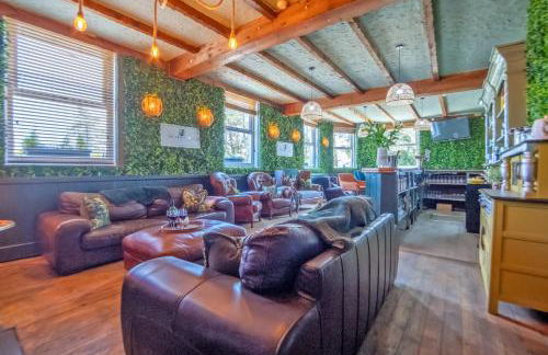 Private Pub-Group Stays Brecon Beacons Alderfalls - Photo 4