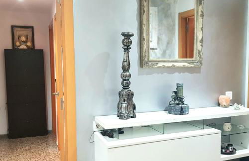 Piso amplio de 3 habitaciones, calefacción, ascensor y parking - Foto 28