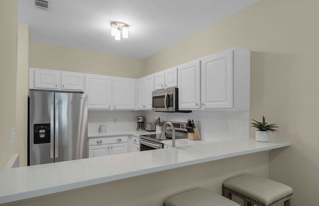 1st Floor, Walkable to Dining, Shopping, Beach - Sleeps 6 - Foto 9