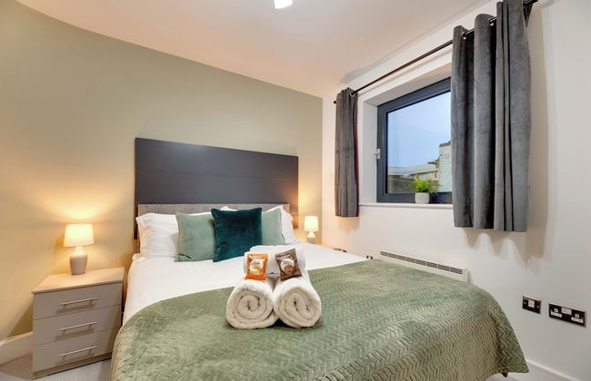 Laing Apartments - Photo 3