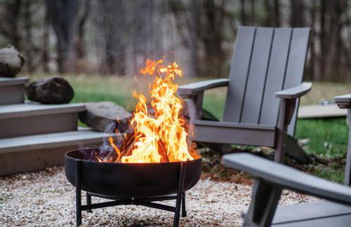 Catskill MNTN Escape 5 BR 3 bath Villa Hot Tub Fire Pit Best Group Stay - Foto 72