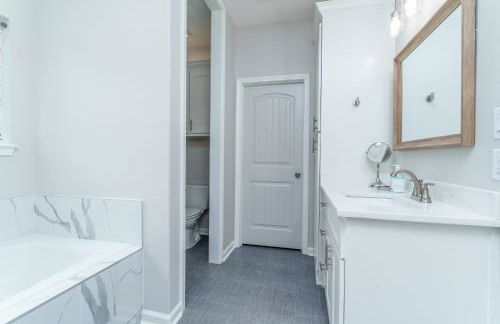 Steps to Fairway Hot Springs Village Golf Retreat - Foto 21