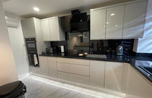 Luxurious 2 bed home in Basildon - Foto 17