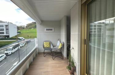 A estrenar amplio con piscina y parking - Foto 6