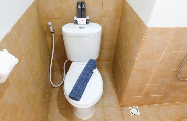 Modern and Bright 2BR Green Pramuka Apartment - Foto 26