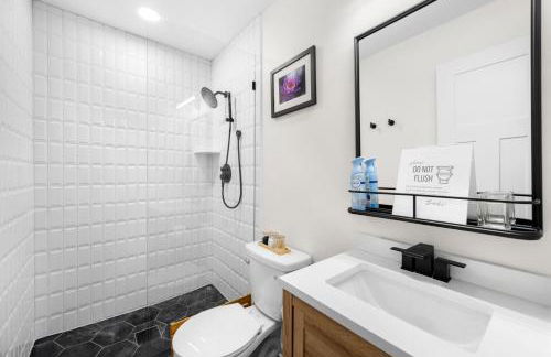 Outdoor Projector, Arcade, Fire Pit, 2 Car Garage, 2 Living Rooms - Foto 22