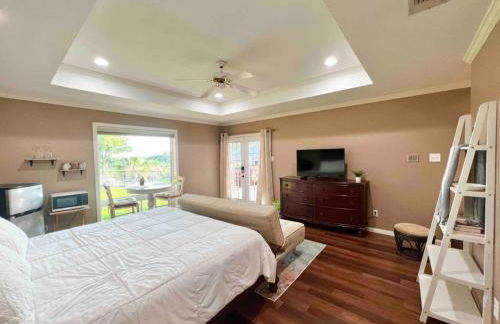 Shaded Oaks Suite Luxury Stay by the Golf Course - Foto 8