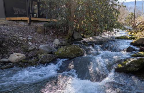 Ivy's Cottage, Pickleball Court, Creek, WIFI, Mountain Views, Starting at 50" - Foto 1