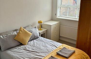 Great Parking and Spacious 3 Bedroom Home Andover - Foto 6