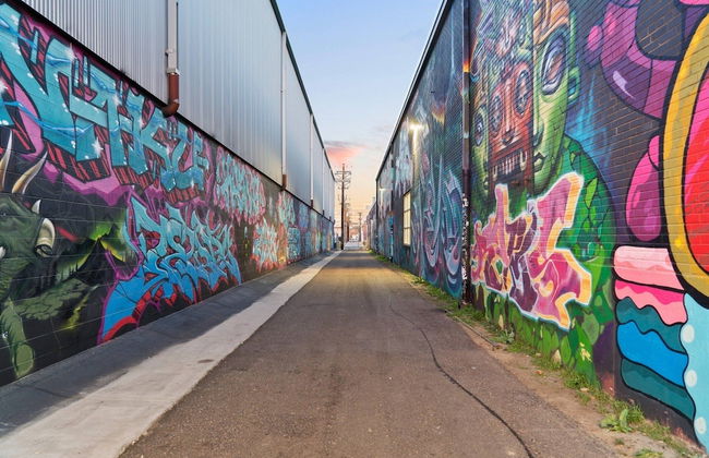 Brushed & Bold | RiNo Art Lofts - Foto 19