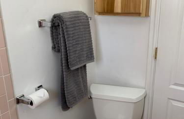 The Jailer's Cottage * Entire Home * Sleeps 12 - Foto 23