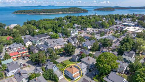 Large 3BR Home in Downtown Bar Harbor! [Eden West] - Foto 2