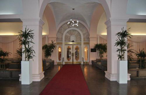 Ocean front 2 Bedroom and 2 Bathroom apartment at The Alexander Resort - Foto 32