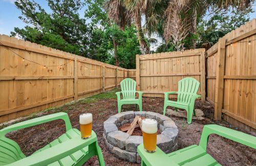 Vintage Florida Pet-Friendly Retreat - Photo 5