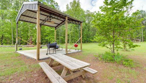 Higden Studio with Shared Patio, Yard Games, Grills! - Foto 2