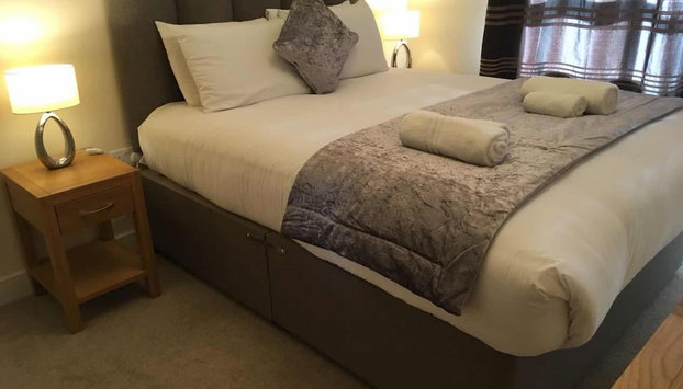 Blue Sky Apartments @Wallis Square, Farnborough - Foto 2, Profilbild