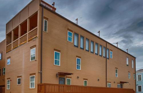 Urban Condos with Spacious Rooms & Amenities - Foto 88