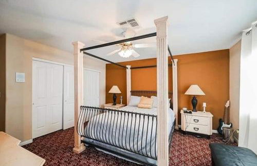 Villa with Pickleball - BB court - Pool - Foto 68