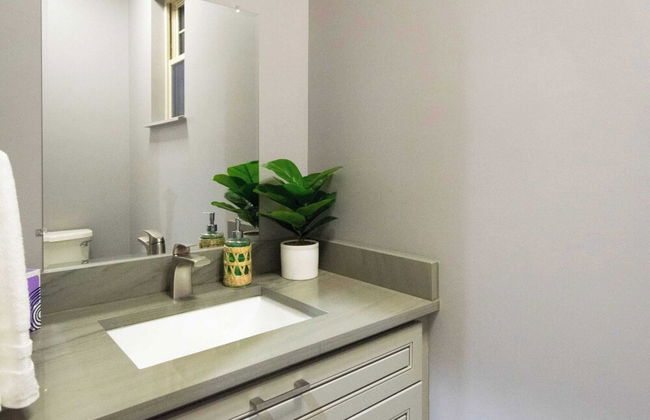 Modern Escape by Avanstay w/ Hot Tub, Fire Pit, Mountain Views, 10min to Town - Foto 15