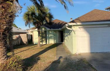 Beautiful House Sleeps 12 - Hot Tub - Breakfast - Walk to Beach - Foto 8