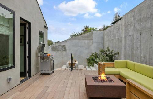 New Listing Hillside Villa by Colby & Conrad - Foto 31