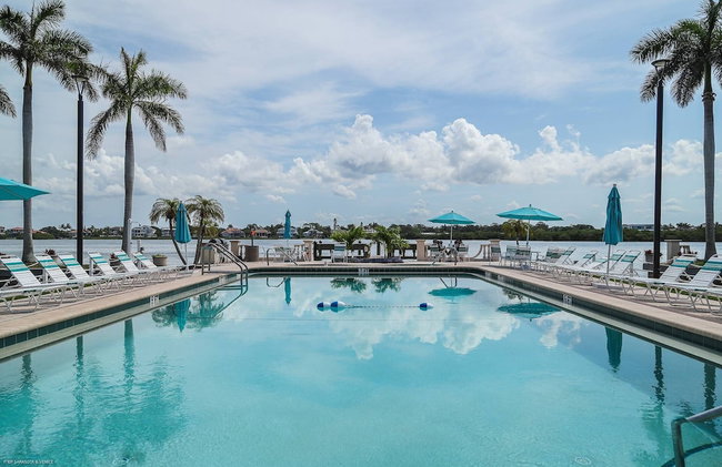 Palm Bay Club 7th-Floor Oceanfront Condo on Private Beach - Foto 13