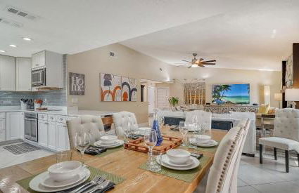 Beautiful Home - Oasis Backyard with Heat Pool - Foto 3