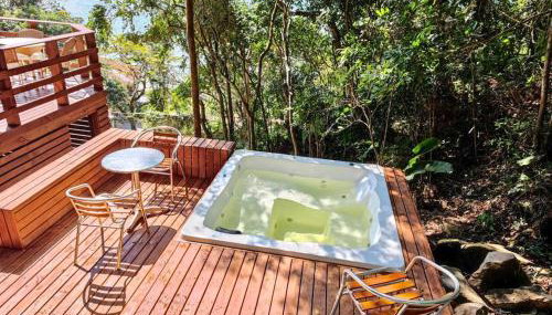 Double Deck - Linda vista para ilha de Floripa com Jacuzzi - Foto 4, Garden