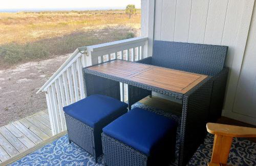 Beachfront Saint Helena Island Condo with Amenities! - Foto 19