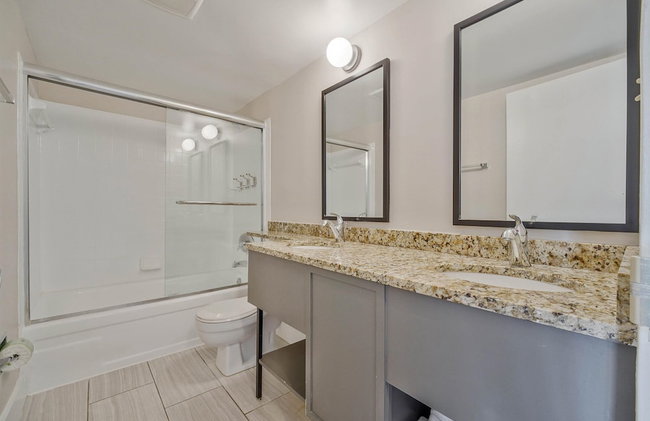 Global Luxury Suites at Georgetown - Photo 71