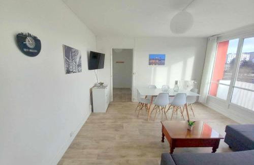 T3 57m2 avec balcon proche gare SNCF - WIFI, Netflix, café et thé offerts - Foto 5