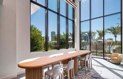 Chic 2BR Apartment Gym & Balcony Views - Foto 70